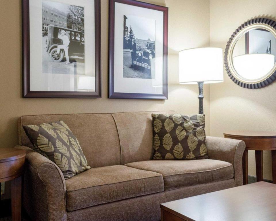 Comfort Suites Starkville Ngoại thất bức ảnh